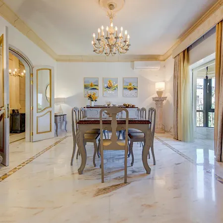 Villa Luxury 5br With Jacuzzi, Garden & Dining