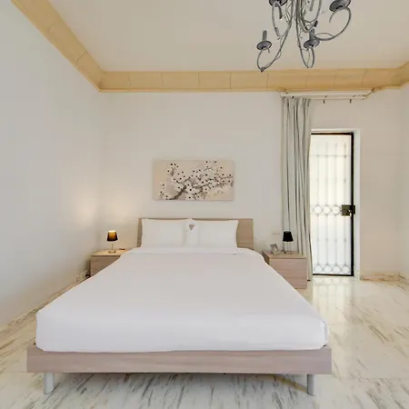 Luxury 5br With Jacuzzi, Garden & Dining Villa