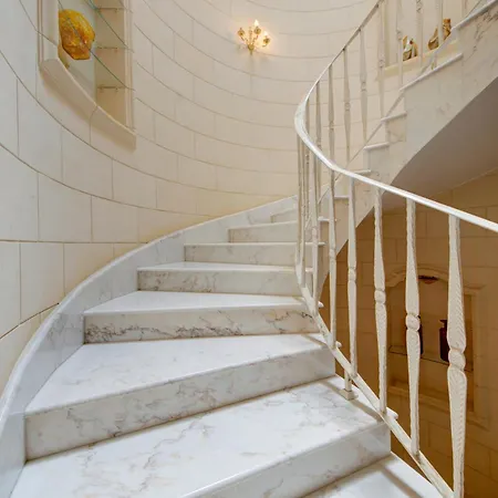 Luxury 5br With Jacuzzi, Garden & Dining * Is-Swieqi