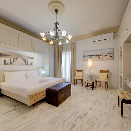 Luxury 5br With Jacuzzi, Garden & Dining Villa
