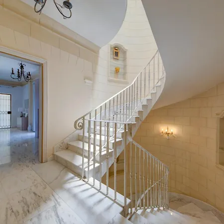 Villa Luxury 5br With Jacuzzi, Garden & Dining Is-Swieqi