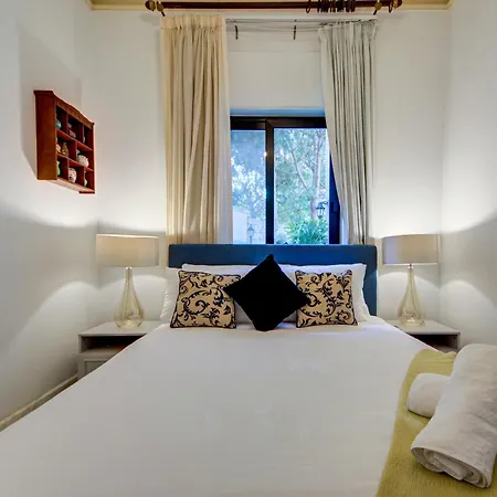 Vilă Luxury 5br With Jacuzzi, Garden & Dining *