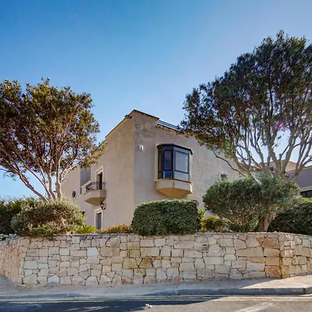 Luxury 5br With Jacuzzi, Garden & Dining *