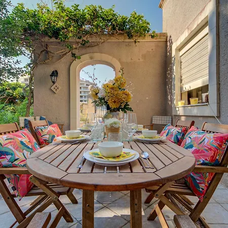 Luxury 5br With Jacuzzi, Garden & Dining *