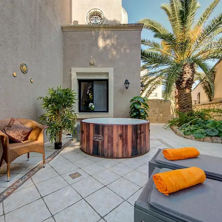 Luxury 5br With Jacuzzi, Garden & Dining * Is-Swieqi