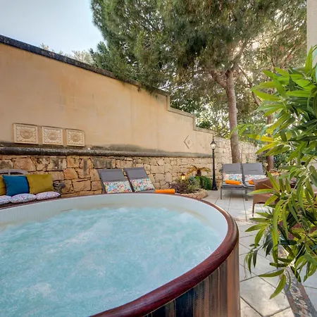 Luxury 5br With Jacuzzi, Garden & Dining Is-Swieqi